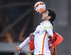 清晨山东泰山备战NBA总决赛,复出首秀细节曝光,更衣室稳定,轮换策略成焦点 清晨山东泰山备战NBA总决赛,复出首秀细节曝光,更衣室稳定,轮换策略成焦点