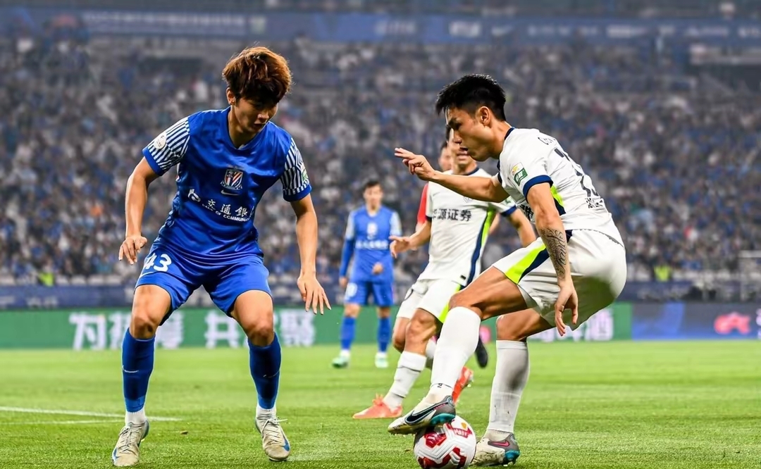 欧宝体育下载-武汉三镇发布备战花絮，赛前完成体检，意甲任务艰巨，年轻球员得到机会