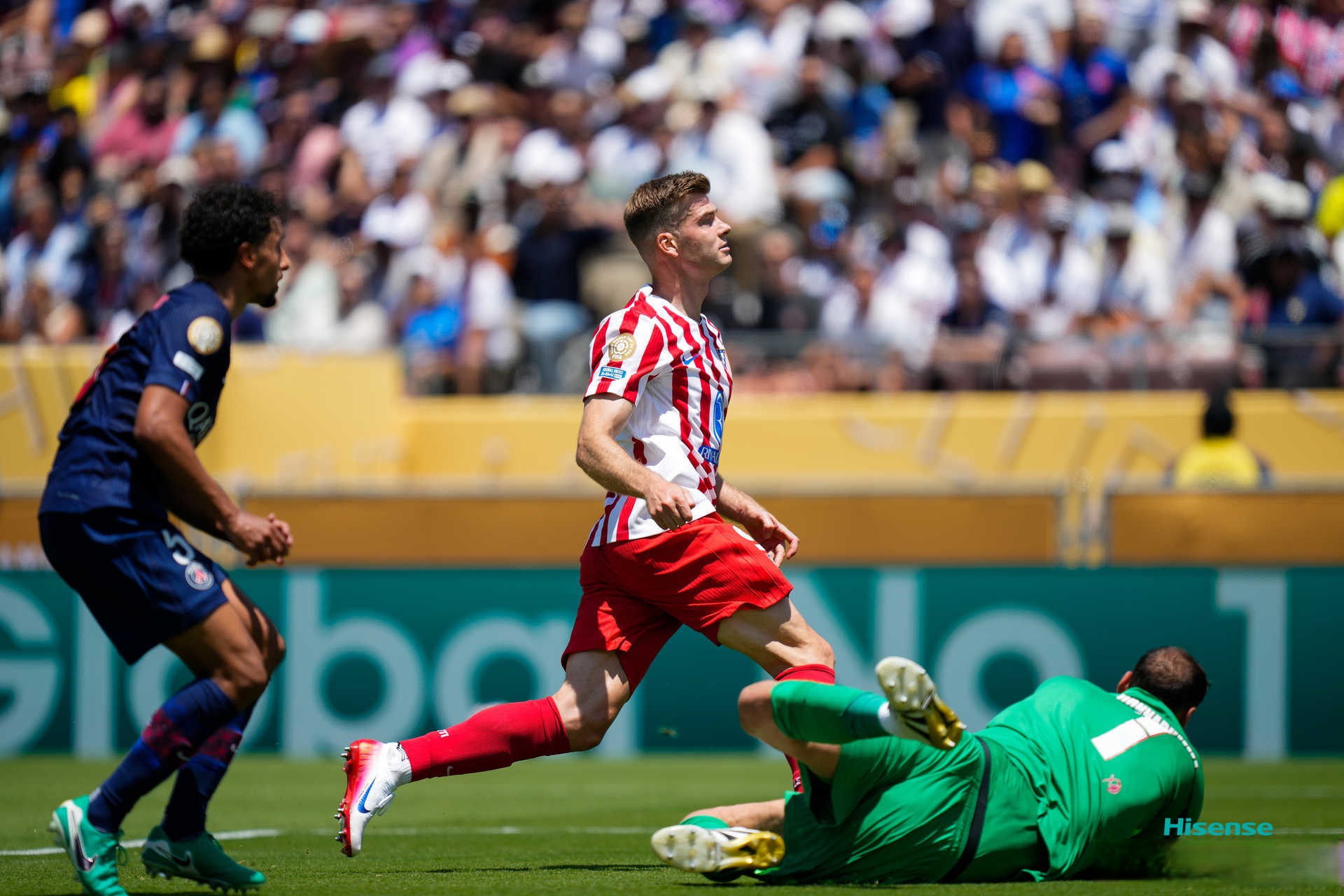 欧洲杯精彩头球破门集锦